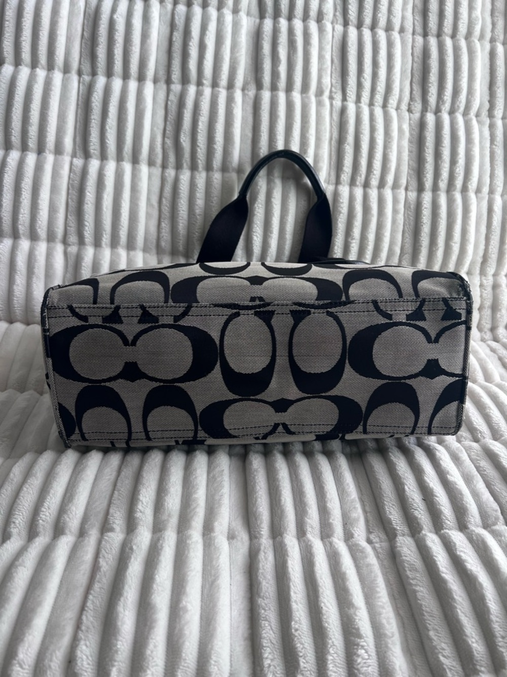Coach Black and Gray Signature Canvas Tote Bag - Picture 3 of 16